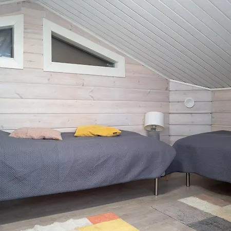 Pikkuleijona Near Golf Cousre Incl Ac, Sauna, Jacuzzi For Extra Fee Himos